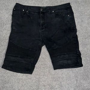 Men’s black medium wash jean shorts